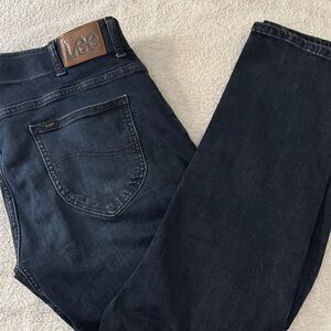 EUC Lee Extreme Motion MVP Straight Taper Deep Indigo Wash Jeans 36x30